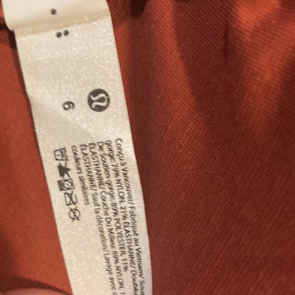 Lululemon athletica - Picture 12 of 12